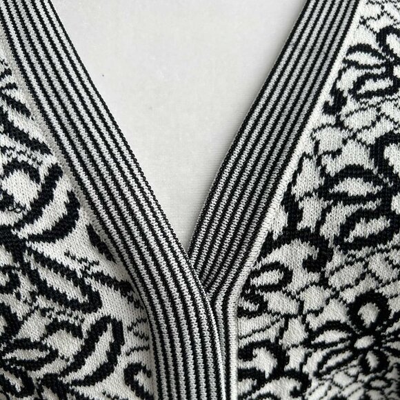 Vintage Jones New York Black & Off-White Floral Jacquard Knit Cardigan – US S - Picture 11 of 12